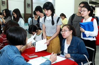 2019屆畢業(yè)生暑期實(shí)習(xí)雙選會(huì)暨第五屆就業(yè)咨詢?nèi)栈顒?dòng)在南開大學(xué)成功舉辦